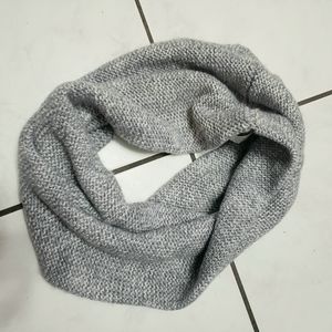 NEW Old Navy gray knit infinity scarf